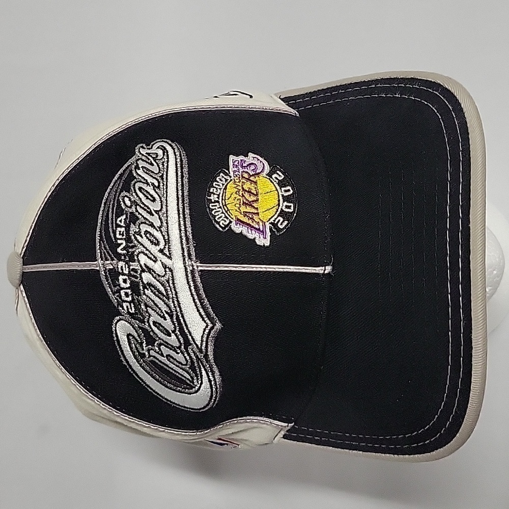 LA Lakers 2002 NBA Champions Reebok Fitted Cap Hat, Size L/XL